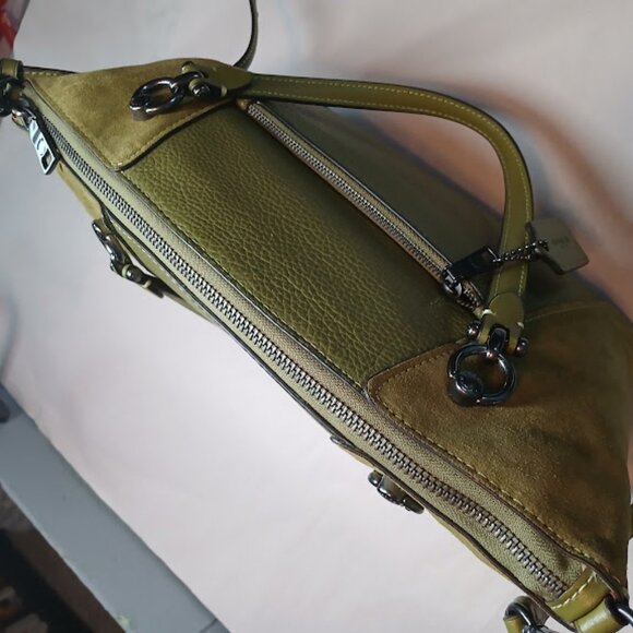 Coach leather and suede Handbag - Picture 4 of 7